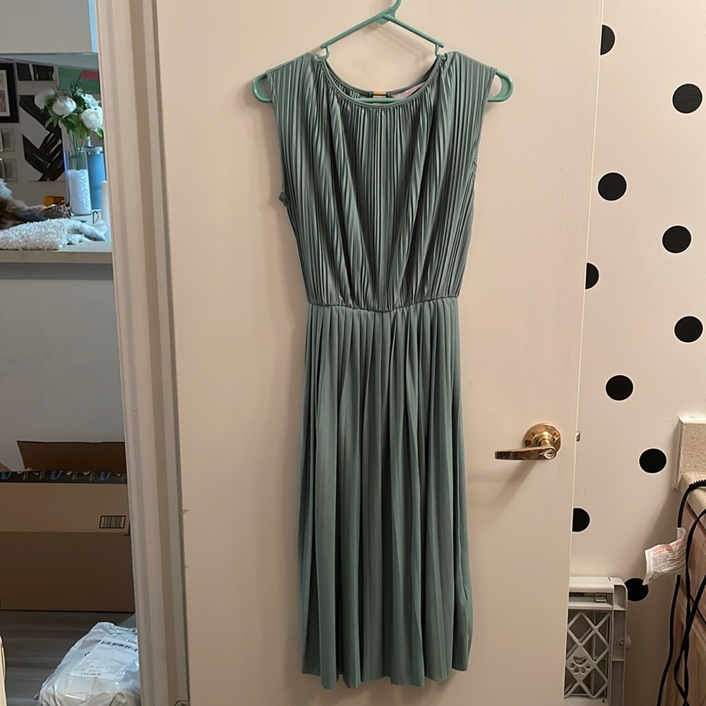 H&M Crinkle Midi Dress
